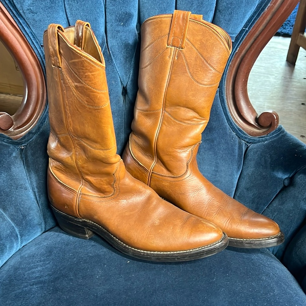 Nokona men’s western work boots 11B